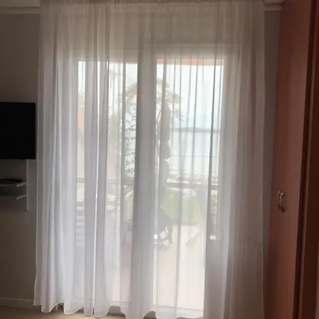 Valerija Apartment *